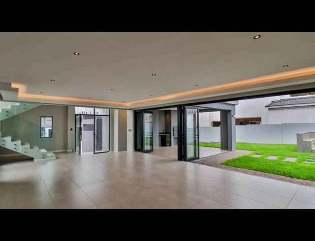 4 BEDROOM HOUSE FOR SALE IN MIDSTREAM ESTATE